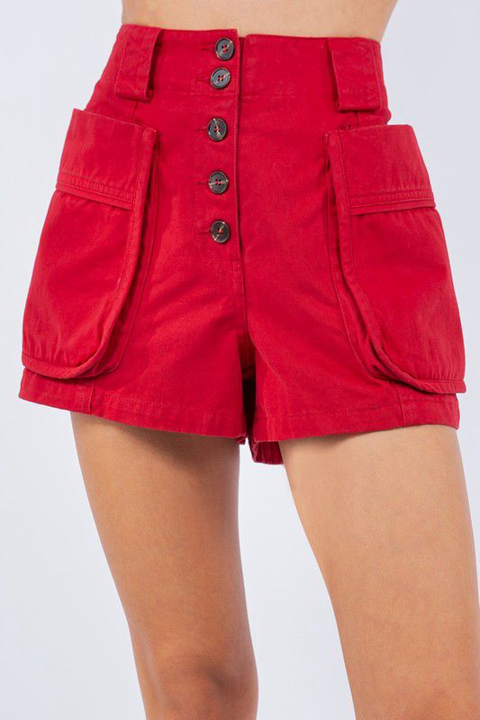 Red short