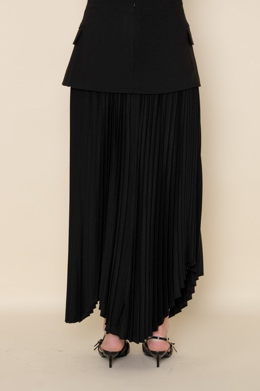Elegant black skirt