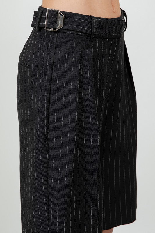 Sandy stripes bermudas