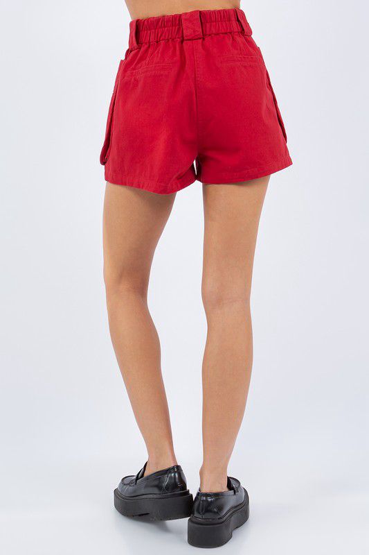Red short