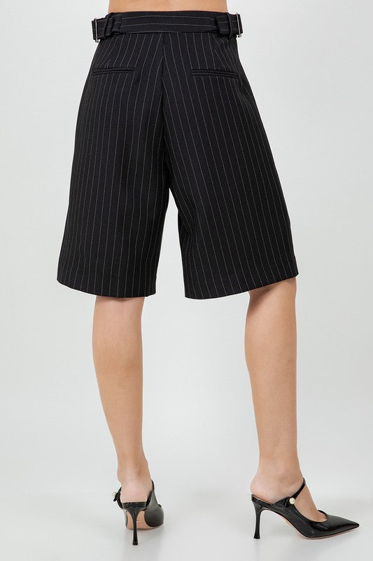 Sandy stripes bermudas