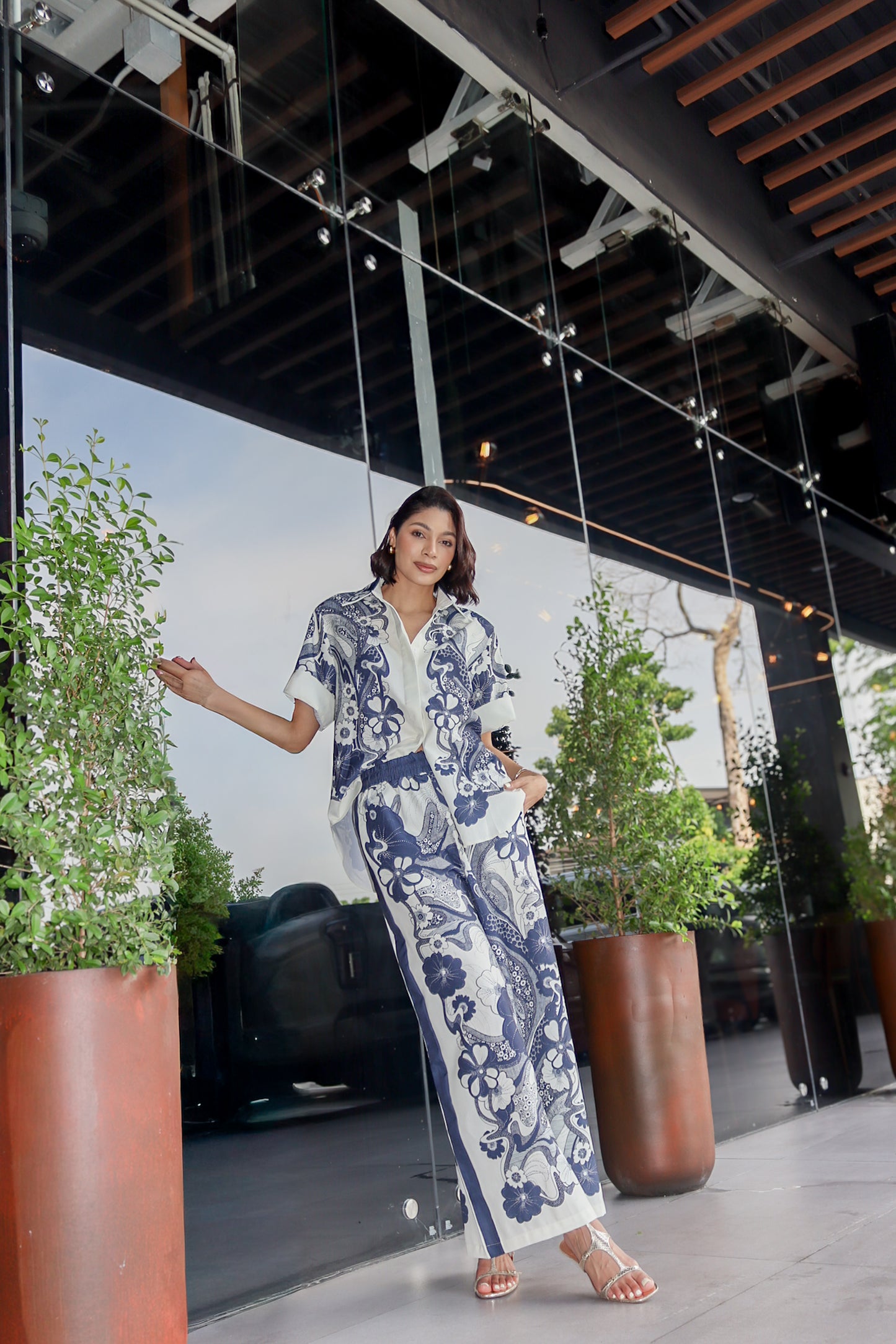 Over size floral set