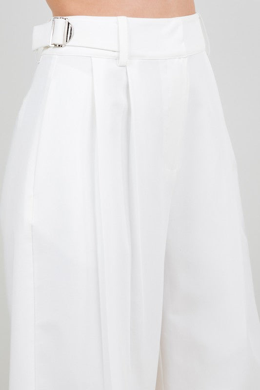 Hana white bermuda