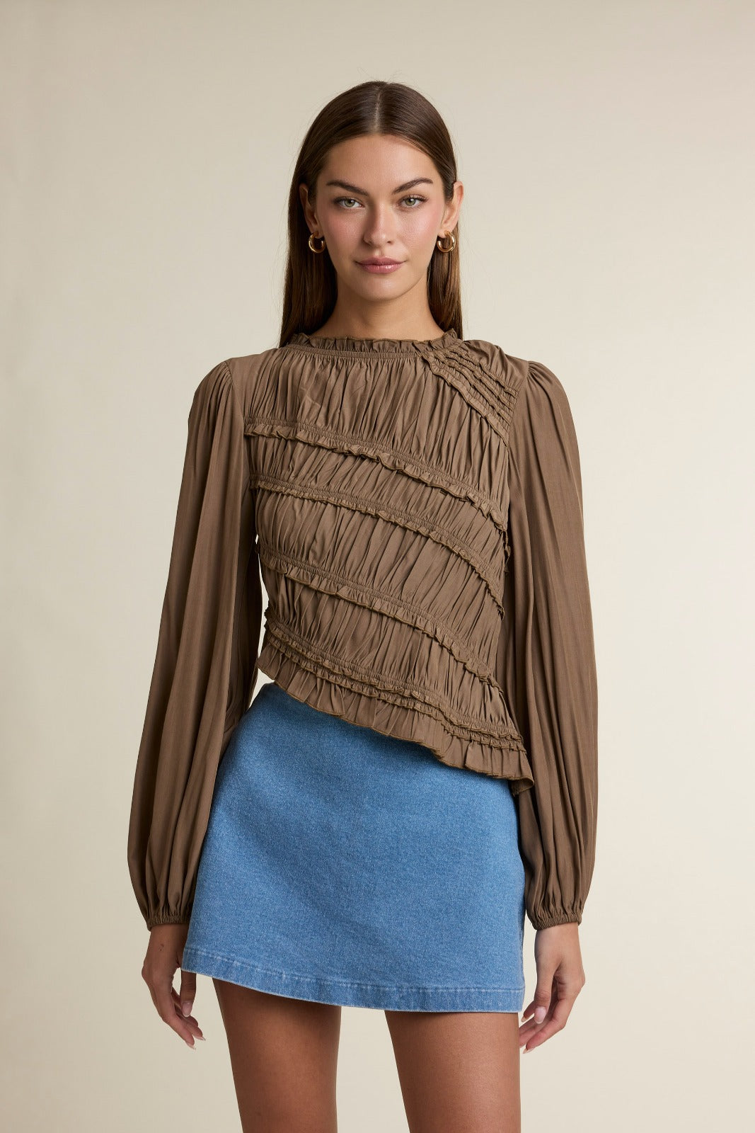 Asymmetric ruched  top