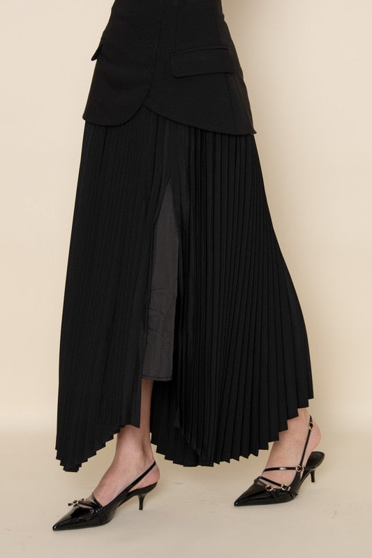 Elegant black skirt