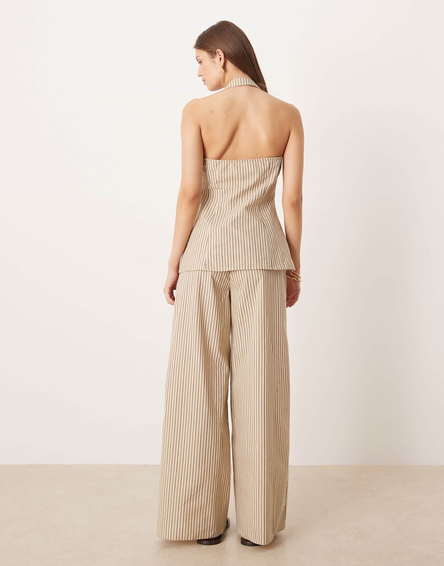 striped set with bun details